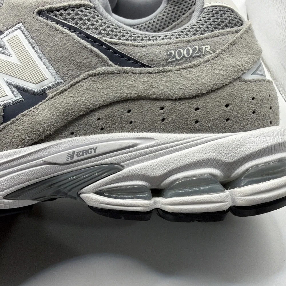 New Balance Classics M2002RST Grey Grey. Men's 9, Women's‎ 10.5. New In Box.
